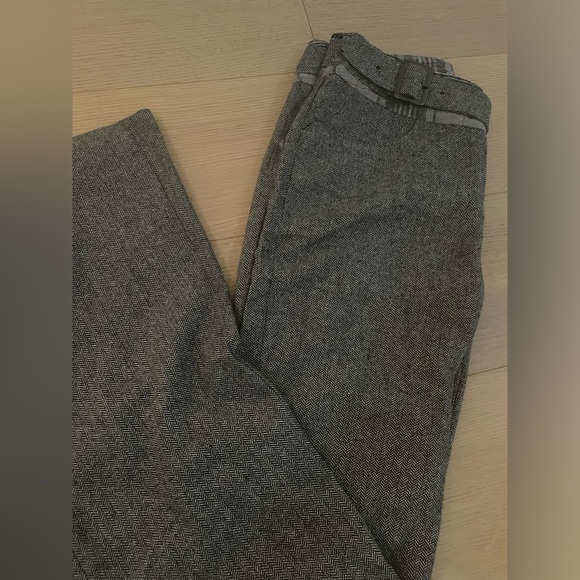 Adorable low waisted trousers with plaid detail - Picture 4 of 6